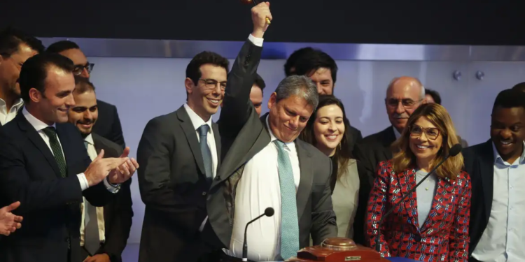 Consórcio vence leilão que trará duas novas escolas estaduais à RMC via PPP