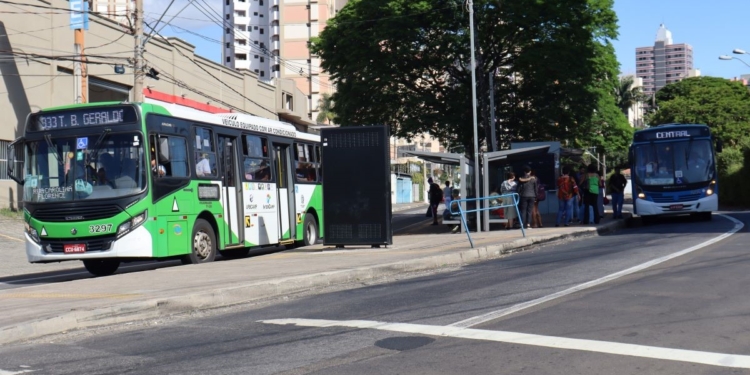 Trecho da pista interna da Anchieta tem interdição no feriado