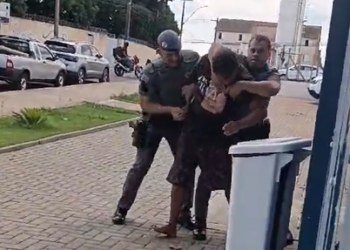 Pai é preso por agredir filho de um ano; criança está em estado grave