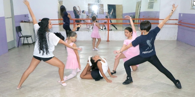 Parada de Natal: expectativa para o desfile de 7 de dezembro na avenida Francisco Glicério