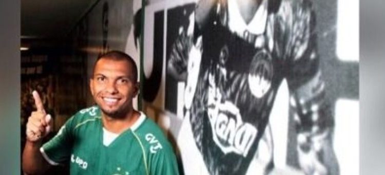 Com o Guarani perto da Série C, Amoroso pede respeito aos torcedores e ídolos