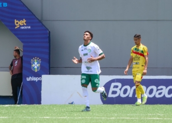 Allan Aal abre espaço para a base nos últimos jogos da temporada