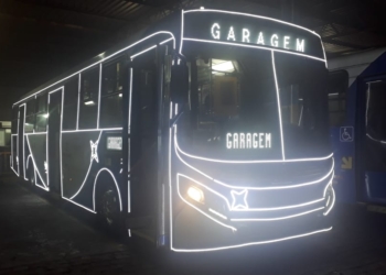 Ruas de Campinas ganham ônibus decorados para o Natal