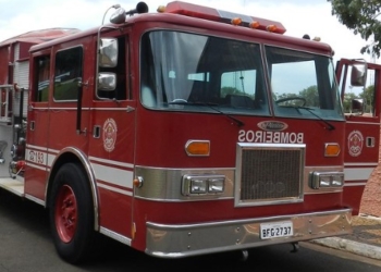 Fogo destrói fábrica de tecidos em Americana na madrugada