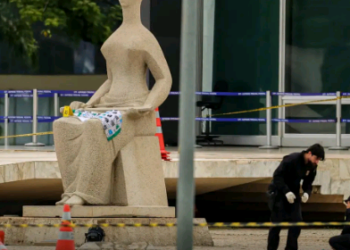 Partido Liberal divulga notas de repúdio ao atentado à bomba