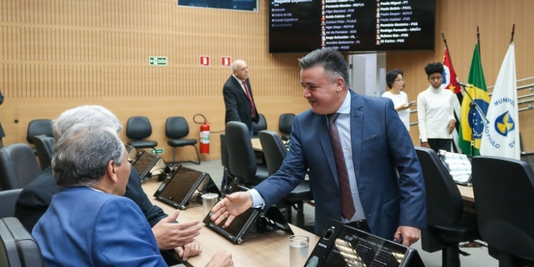 Câmara vota projeto que garante prioridade a pessoas com deficiências ocultas