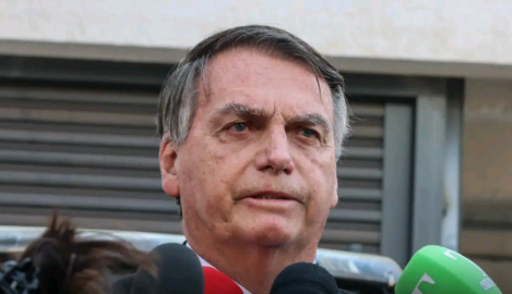 Indiciado, Bolsonaro ataca Moraes: ‘faz tudo o que não diz a lei’