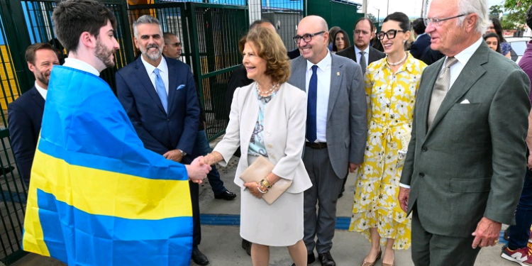 Rainha da Suécia confirma criação de serviço inédito de proteção infantil em Campinas