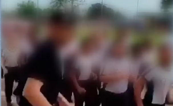 Diretor de escola militar do TO é afastado após cântico violento