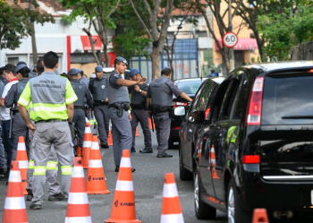 Operação no Centro de Campinas fiscaliza 77 estabelecimentos comercias