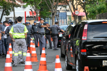 Operação no Centro de Campinas fiscaliza 77 estabelecimentos comercias