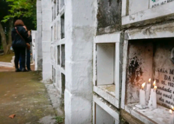 Preço de enterros triplica após concessão de cemitérios em SP, aponta sindicato