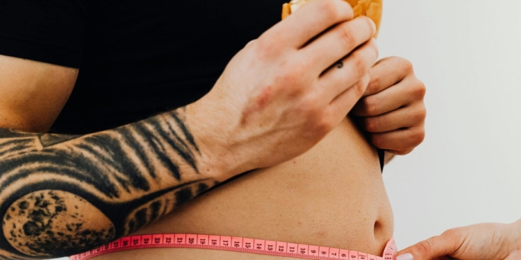 Doenças causadas por ultraprocessados e álcool custam ao SUS R$ 28 bi por ano