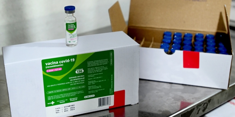 Campinas reinicia aplicação de vacina contra a covid-19 na segunda-feira