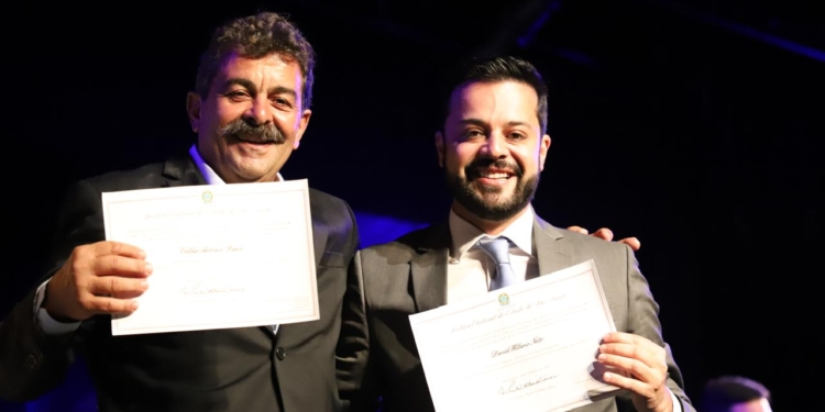 Políticos eleitos em três cidades são diplomados pela Justiça Eleitoral em Jaguariúna