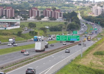 Movimento nas rodovias da região está acima do esperado para o feriado