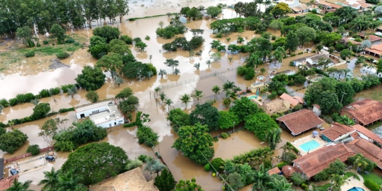 Chuva deixa moradores ilhados e inunda chácaras em Jaguariúna; Veja imagens