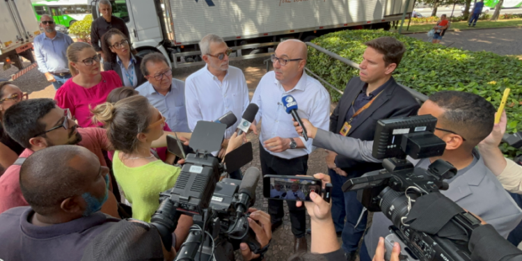 Empresários doam 24 toneladas de donativos para a campanha Natal sem Fome