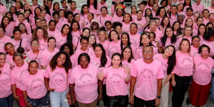 EMS coleta doações para bazar de Natal da ONG Gerando Falcões