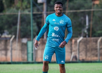 Victor Andrade sai da mira e Pacheco entra nos planos da Ponte Preta