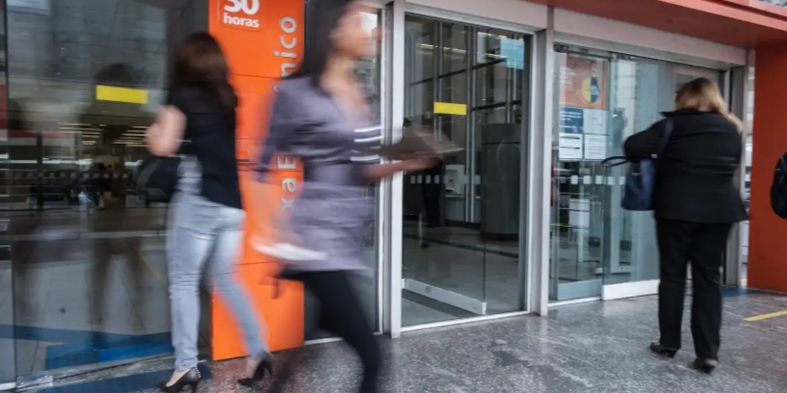 Bancos têm horários reduzidos de atendimento no final de ano