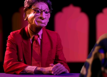 Teatro Barracão exibe animação infantil O Livro de Todas as Respostas
