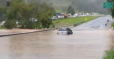 Réveillon nas estradas: Dom Pedro é liberada após mais de 3h de bloqueio