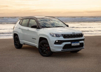 Jeep Compass lidera em vendas entre os SUVs médios