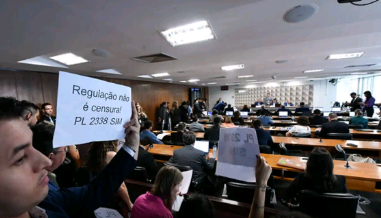 Acordo entre governo e oposição permite aprovação de projeto de regulação da IA