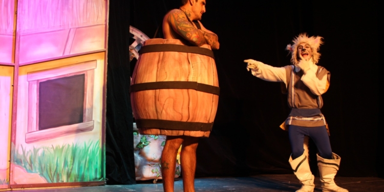 Cosmópolis recebe ‘O gato de botas no aniversário da cidade’