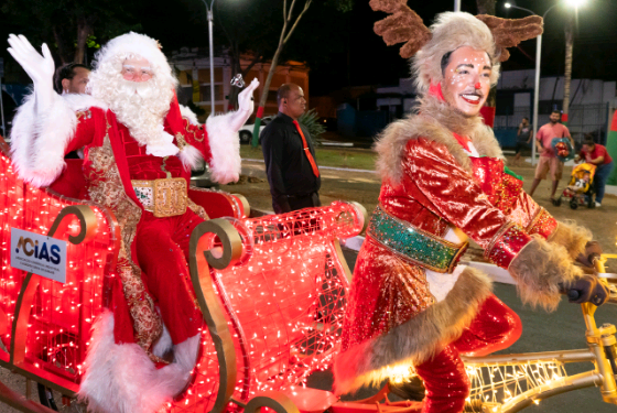 Parada Mágica de Natal percorre ruas do centro de Sumaré nesta quinta-feira