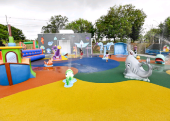 Parque Molhado: diversão gratuita para crianças no distrito do Campo Grande