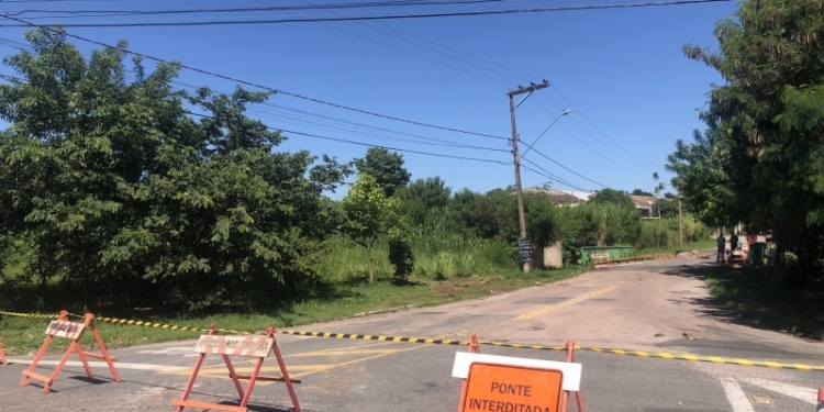 Ponte com risco de queda é interditada pela prefeitura em Valinhos