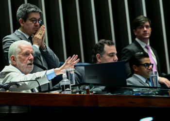 Senado aprova limite de gastos mais duro em caso de déficit; texto vai à sanção