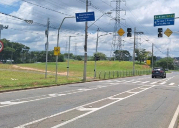 Semáforos para travessia de pedestres na Avenida Iguatemi começam a funcionar nesta terça