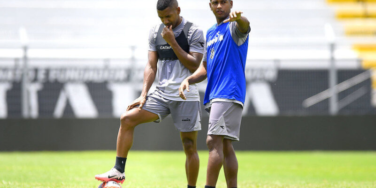 Ponte Preta tem duas dúvidas para a partida contra o Corinthians