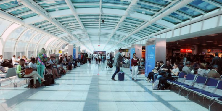 Vai sair de férias? Procon-SP orienta sobre direitos do consumidor