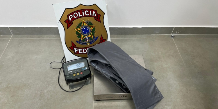 Polícia Federal prende casal em Viracopos com 4,2 kg de cocaína