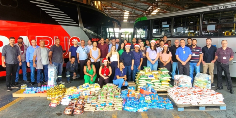 Natal Solidário de empresas de ônibus arrecada 2,3 toneladas de alimentos em Campinas