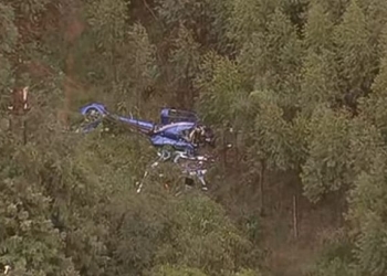 Helicóptero a caminho de Americana cai na Grande SP e mata casal; filha é resgatada com vida