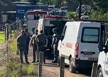 Barco vira em lago e casal morre afogado durante passeio em Monte Mor