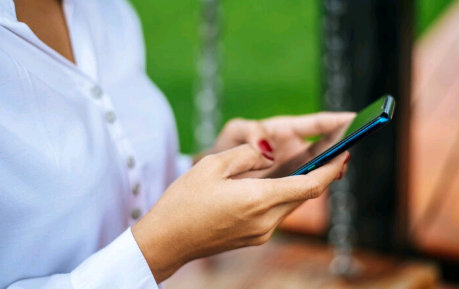 Artigo – Aplicativos bancários na mira de criminosos: quem protege o consumidor? – por Thaís Graziella Souza Barbosa 