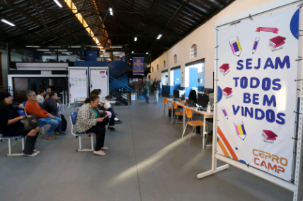 Ceprocamp oferece curso gratuito de português para migrantes, refugiados e apátridas