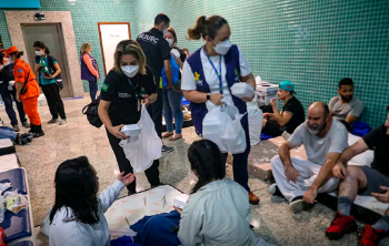 Voo da FAB com brasileiros deportados dos EUA chega a Minas Gerais