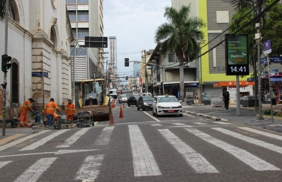 Obras interditam trecho da Rua José Paulino a partir desta sexta