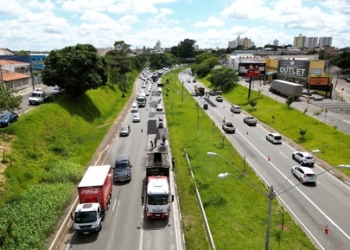Manutenção do asfalto nas faixas de ônibus da Lix da Cunha começa nesta segunda-feira