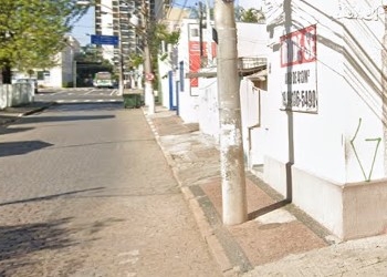 Incêndio em antigo imóvel interdita trecho da Rua Irmã Serafina no Centro