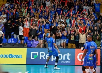 Vôlei Renata vence batalha contra o Suzano e avança à semifinal da Copa Brasil