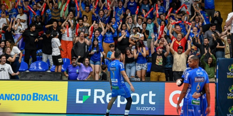 Vôlei Renata vence batalha contra o Suzano e avança à semifinal da Copa Brasil