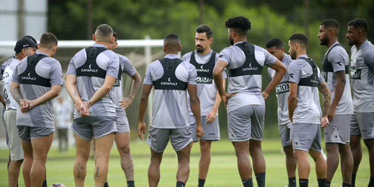 Ponte Preta vai atrás da recuperação contra o Água Santa